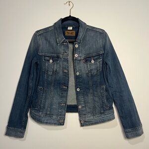Levi's Women's Classic Blue Jean Jacket
